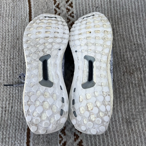 Men's Rare Adidas Ultra Boost Uncaged "Non Dyed White Oreo" Shoes (10.5 US) - Picture 3 of 7